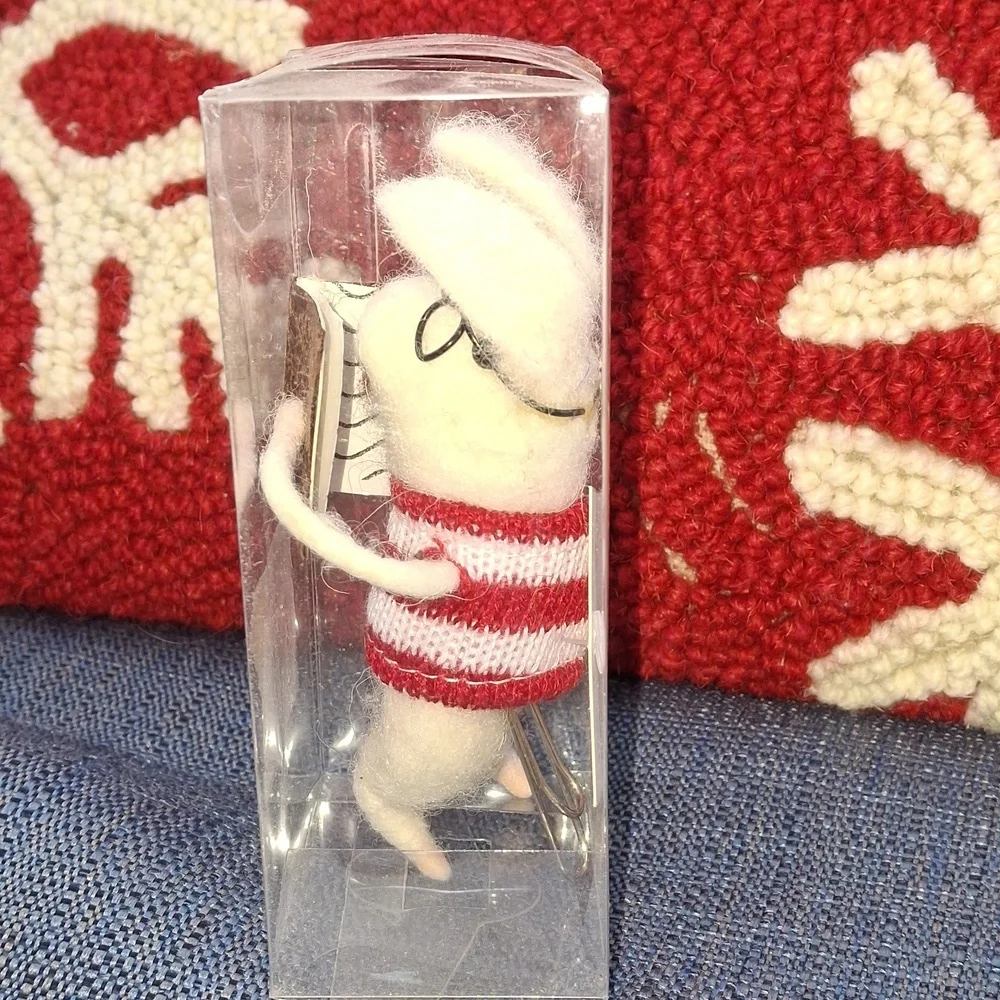 NIB Felted Rabbit Bookmark - Picture 4 of 5